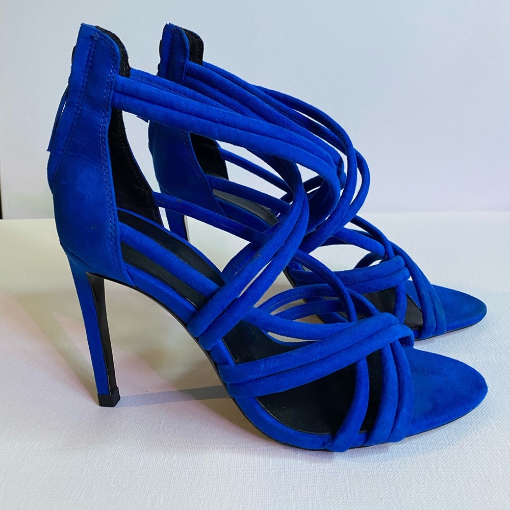 Sandals - Picture 1 of 2